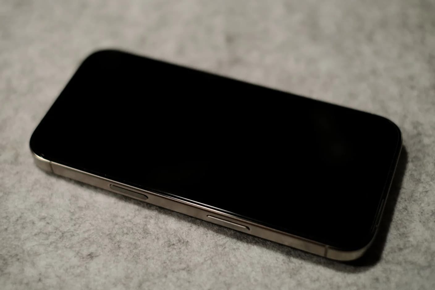 iPhone eSIM：兼容机型、旅行优势及设置方法（2026）