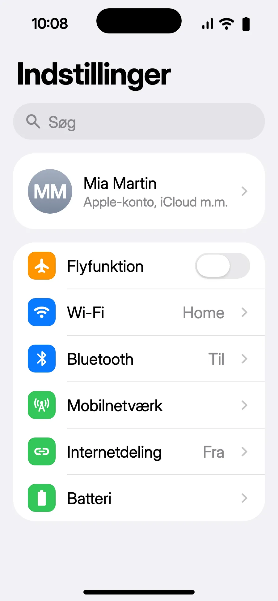 Åbn Indstillinger og derefter Mobilnetværk.