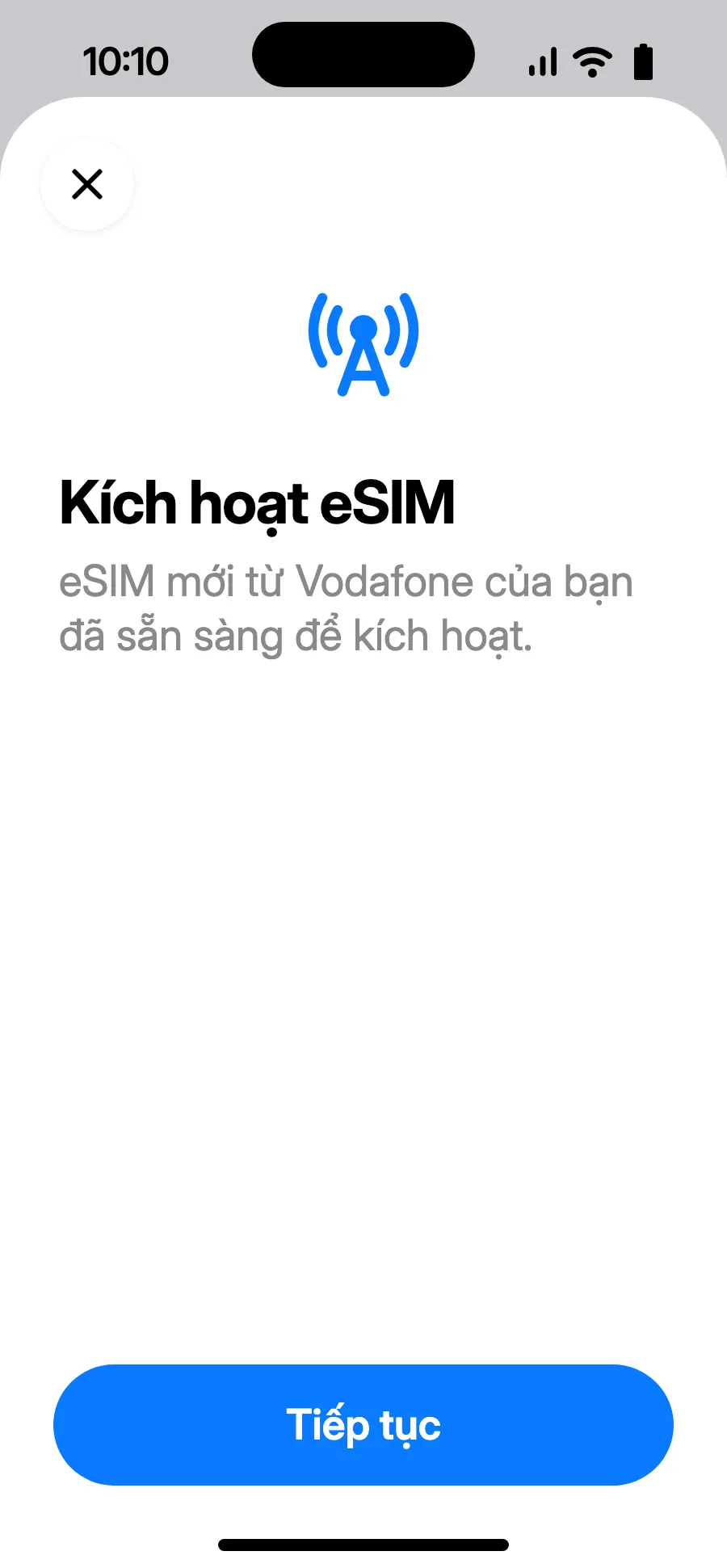 Màn hình “Kích hoạt eSIM” mở ra: chạm Tiếp tục.