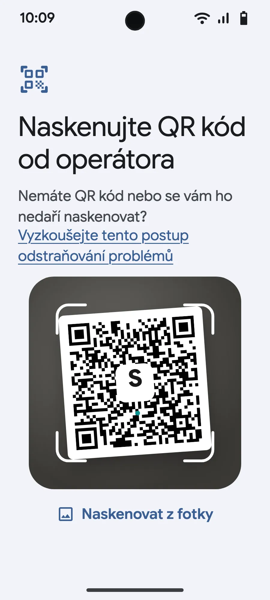 Naskenuj QR kód, který ti po nákupu pošleme e-mailem (najdeš ho i ve svém účtu), a potvrď.