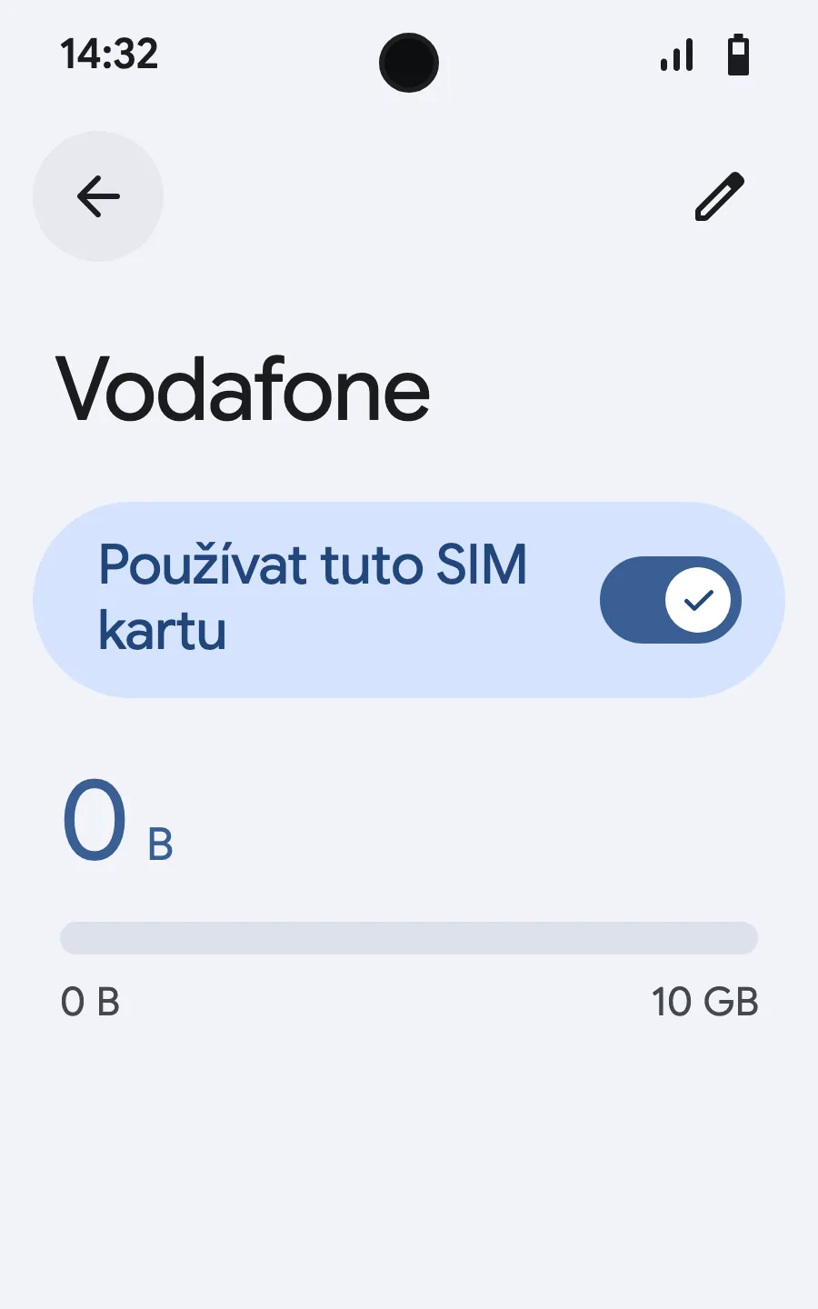 Po příletu otevři novou eSIM (nese jméno místního nebo partnerského operátora) a zapni „Používat tuto SIM kartu“.
