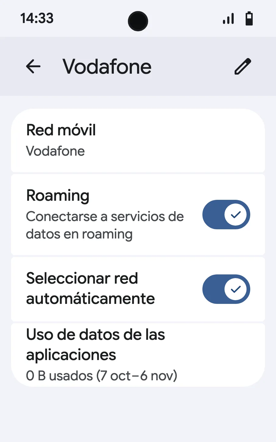 Activa el roaming. Si no carga nada, desactiva la selección automática de red y elígela a mano.