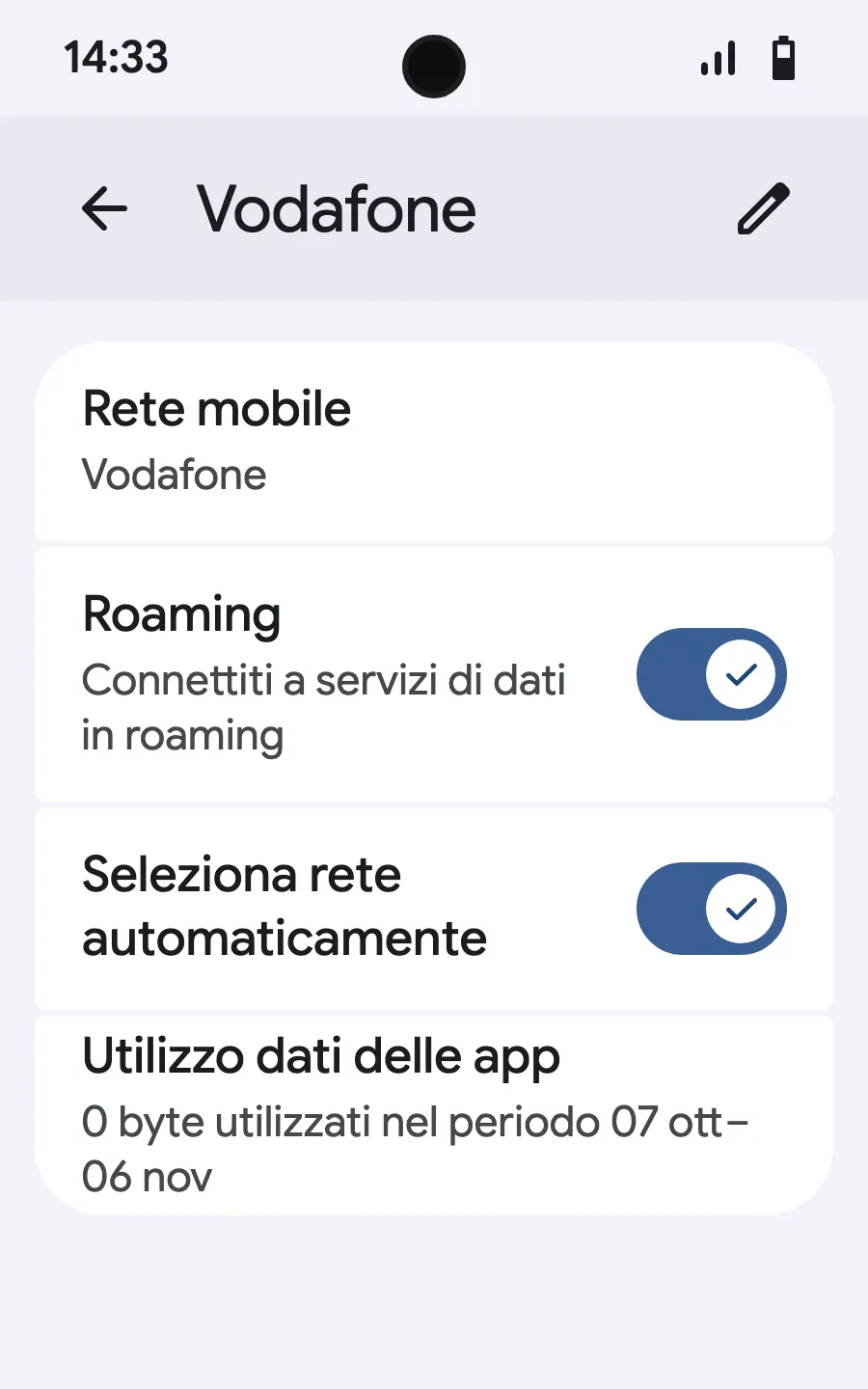 Attiva il roaming. Se non si carica nulla, disattiva la selezione automatica della rete e sceglila a mano.