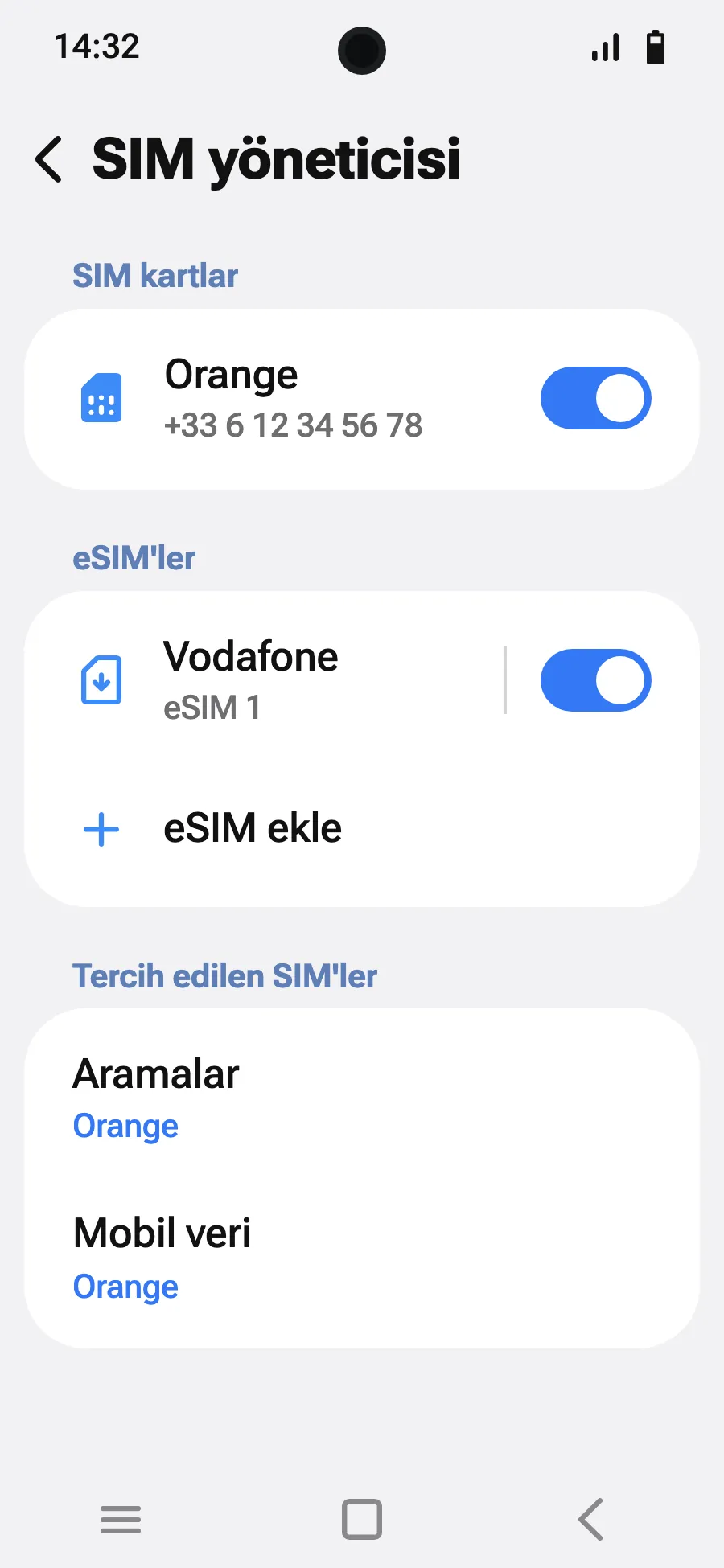 Varınca SIM yöneticisinde yeni eSIM'ini aç. Yerel ya da iş ortağı bir operatörün adıyla görünür.